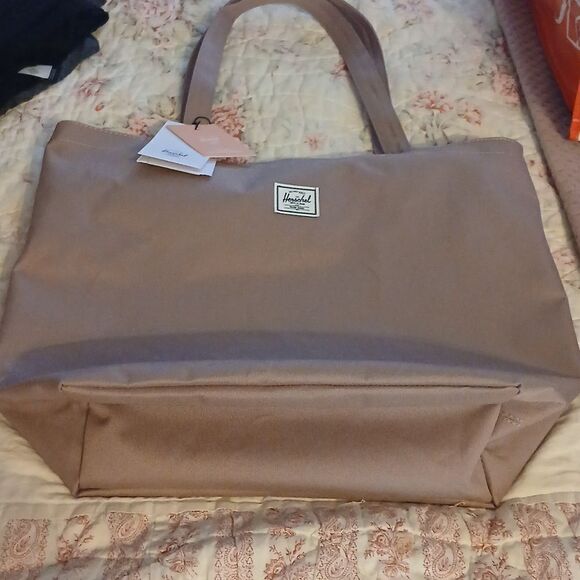 Herschel   - Picture 1 of 4